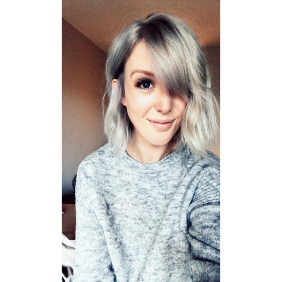 Meet your Posher, Liv - Picture 1 of 1